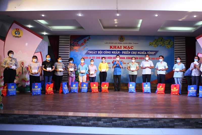 Chăm lo cho đoàn viên công đoàn, công nhân lao động trong dịp Tết Nhâm Dần