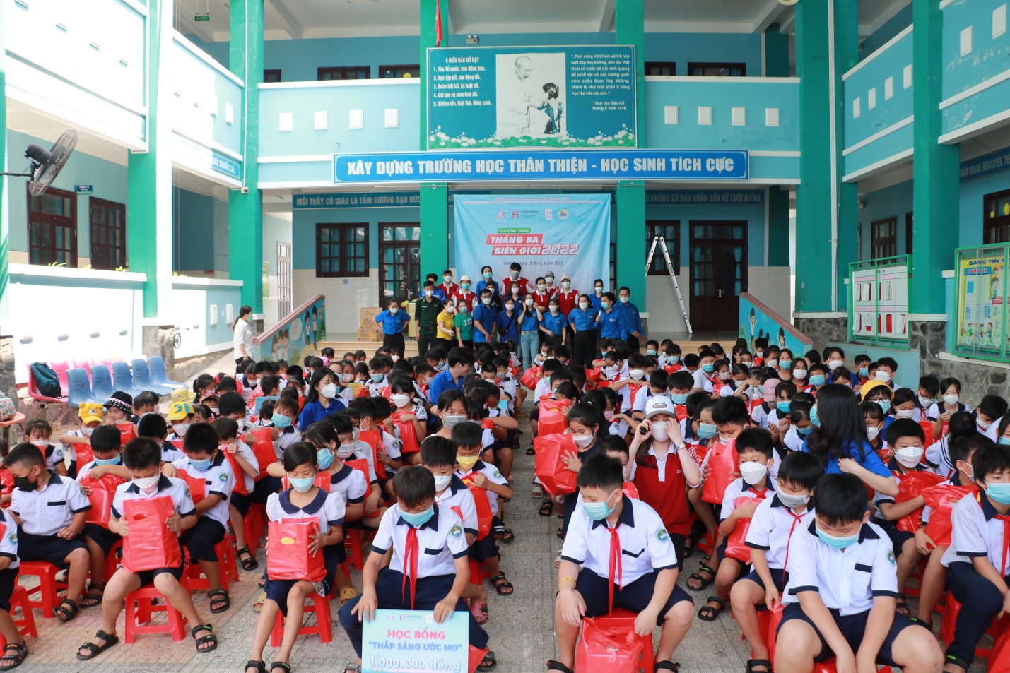 Gắn kết tình thương tháng Ba biên giới năm 2022 