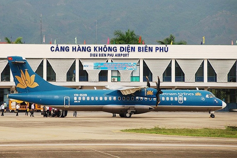 Khách đi máy bay có thể làm thủ tục trực tuyến tại sân bay Điện Biên