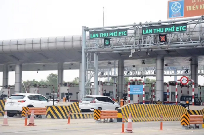 Phương án đẩy mạnh triển khai dán thẻ định danh đối với xe ô tô 