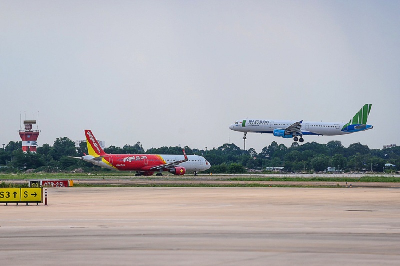 Cục Hàng không đề xuất giảm 50% phí hạ, cất cánh hết năm 2022