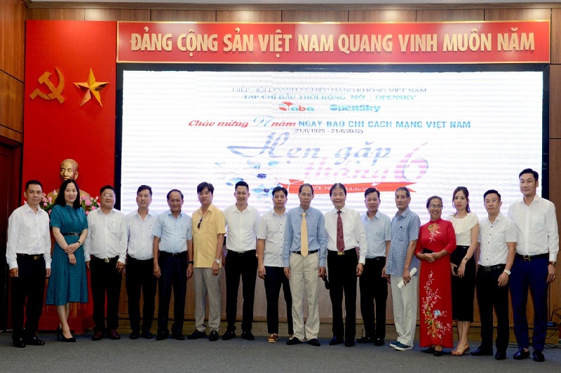 Hiệp hội DN Hàng Không VN & Tạp chí Bầu Trời Rộng Mở tổ chức lễ kỷ niệm 97 năm Ngày Báo chí CMVN
