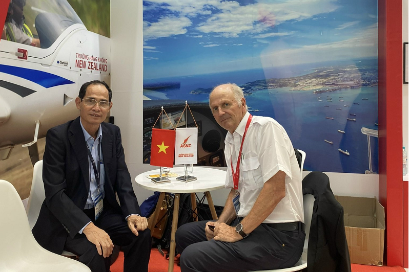 HÀNG KHÔNG CHUNG TẠI VIỆT NAM - GÓC NHÌN CỦA MỘT TRƯỜNG BAY