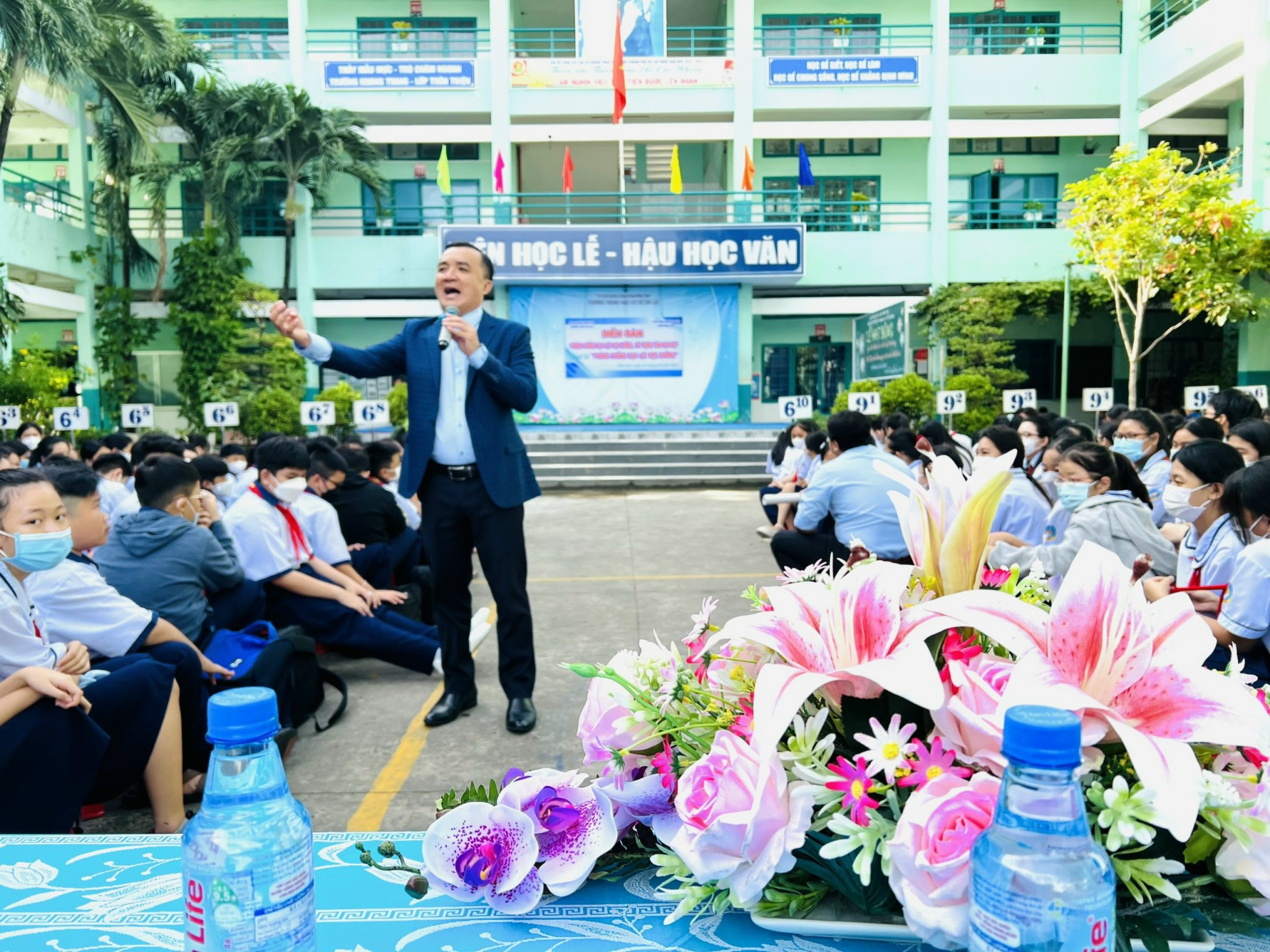 Nên chọn ngành trước khi chọn trường