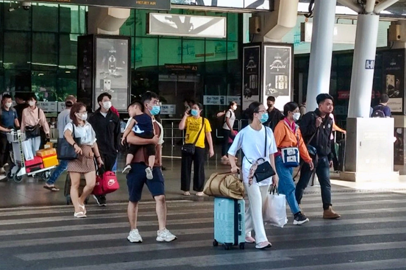 Sân bay Tân Sơn Nhất đón 24 triệu lượt khách trong cao điểm hè