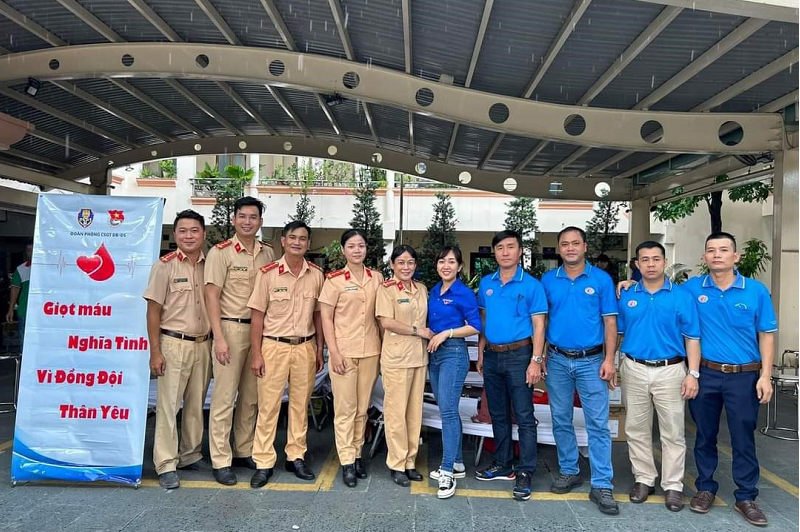 Những trái tim hồng, tấm lòng người chiến sĩ Công an TP.Hồ Chí Minh