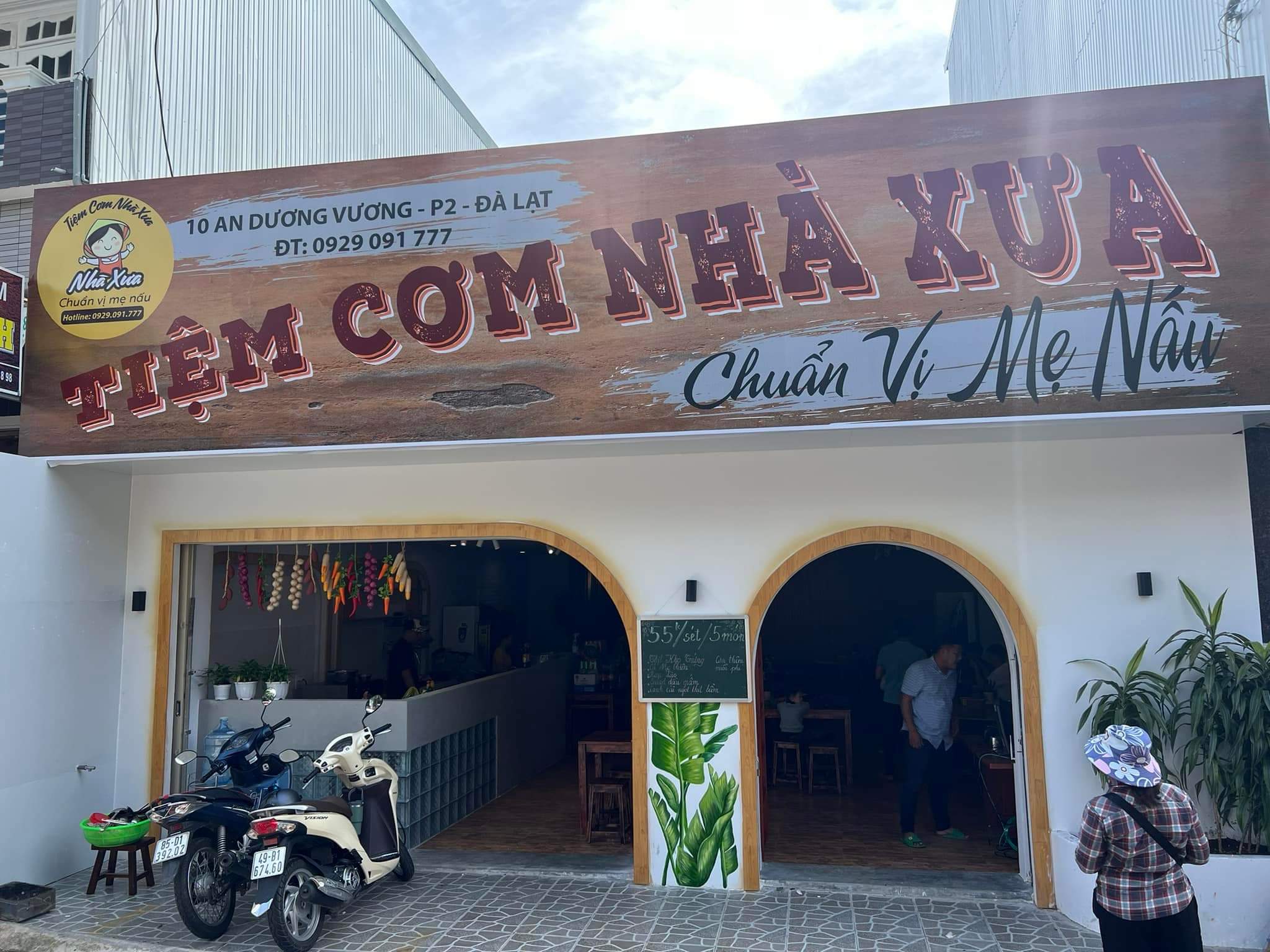 Độc đáo Tiệm cơm nhà xưa 