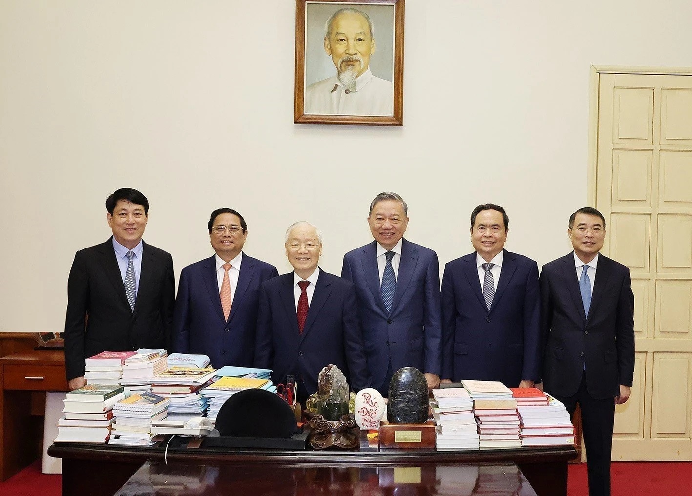 Trung ương giới thiệu Quốc hội bầu đồng chí Tô Lâm giữ chức Chủ tịch nước, đồng chí Trần Thanh Mẫn giữ chức Chủ tịch Quốc hội