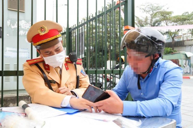 Quy trình tước bằng lái, giấy tờ xe online từ ngày 1/7