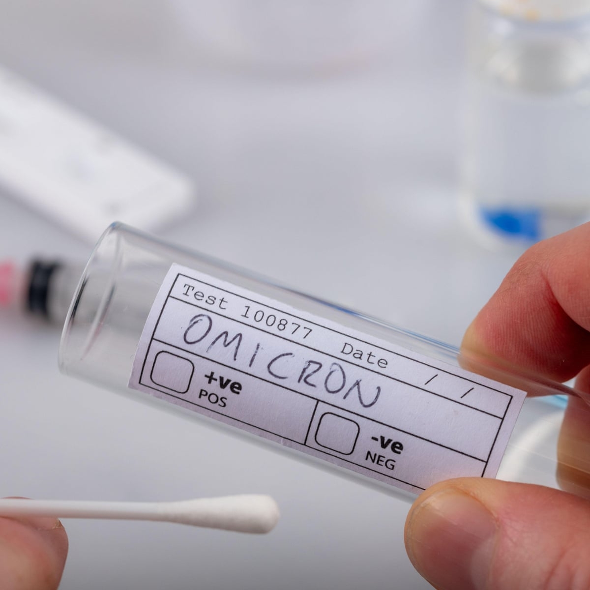 Tăng cường công tác phòng, chống dịch để kiểm soát biến chủng mới Omicron