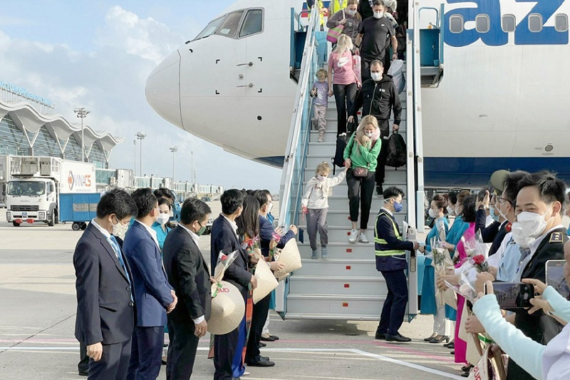 Lượng đặt vé các chuyến bay đến ASEAN tăng mạnh khi các biên giới mở cửa