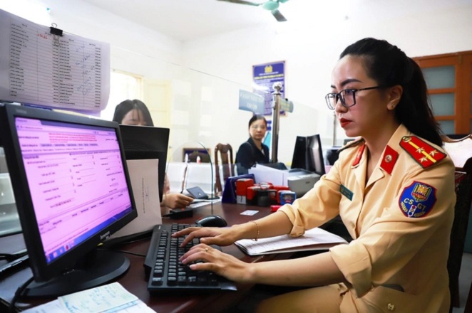 TP. HCM: Công an xã ở 6 quận, huyện được chính thức cấp biển số xe từ ngày 21/5
