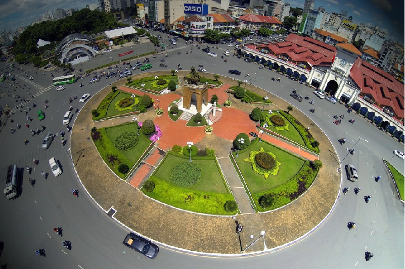 Phương án thiết kế cảnh quan trước chợ Bến Thành, giao lộ Nguyễn Huệ - Lê Lợi