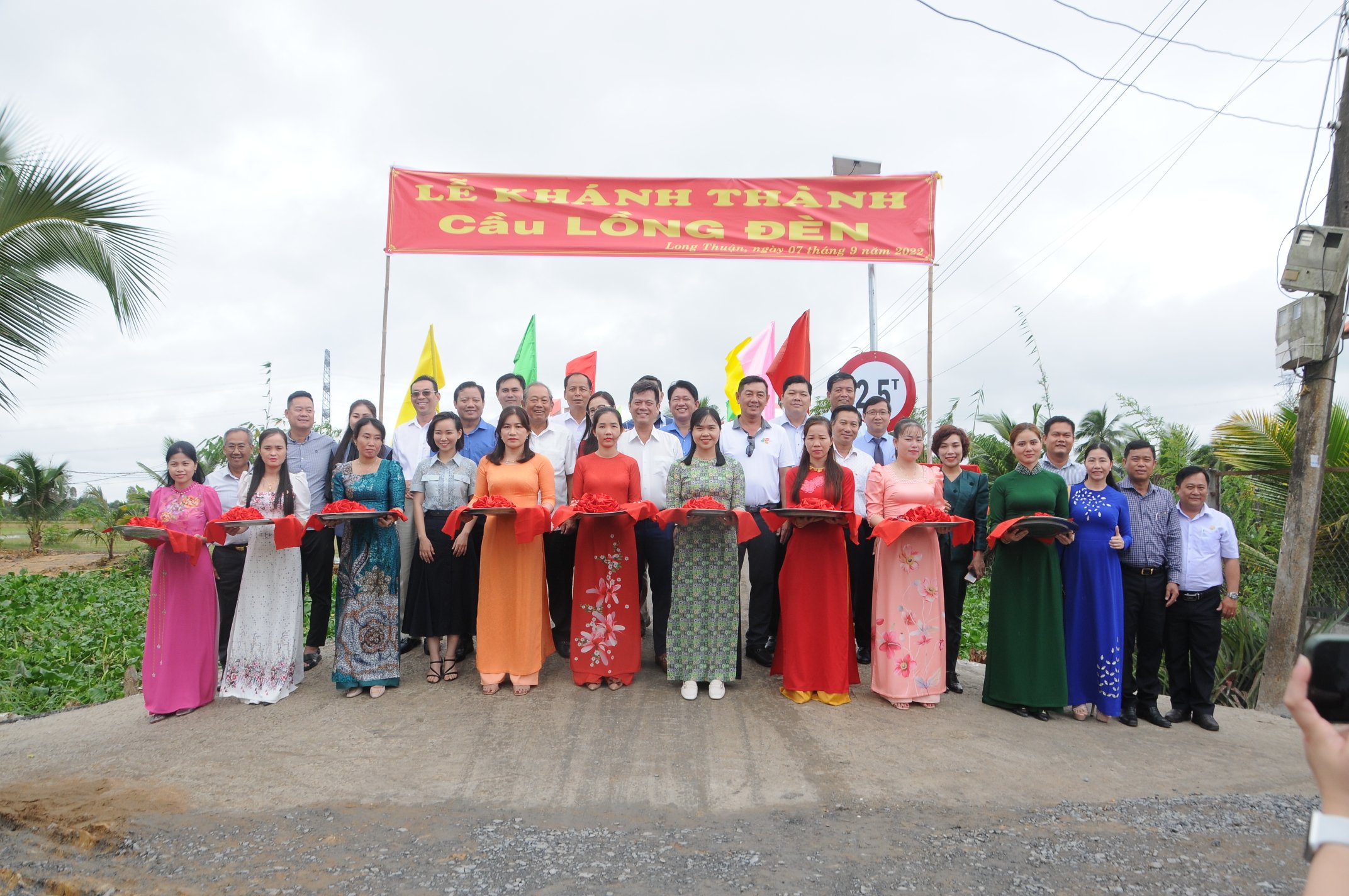Khánh thành cầu Lồng Đèn và khởi công xây dựng cầu mới tại Thủ Thừa, Long An