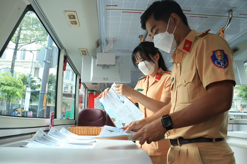 TP.HCM: Tuyên truyền Luật Giao thông đường bộ cho khách quốc tế