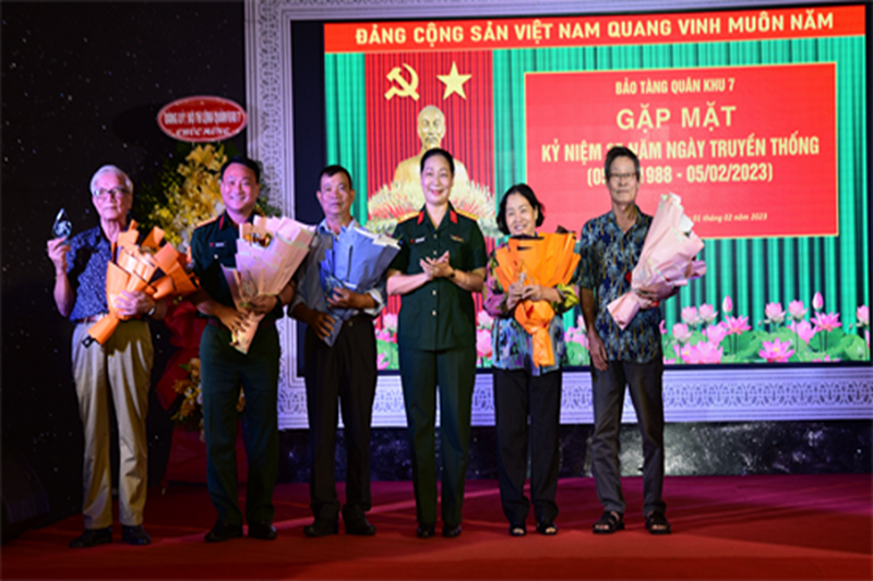 Bảo tàng Quân khu 7 kỷ niệm 35 năm ngày truyền thống 