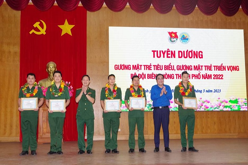 Tuyên dương 8 đồng chí “Gương mặt trẻ tiêu biểu”, “Gương mặt trẻ triển vọng”