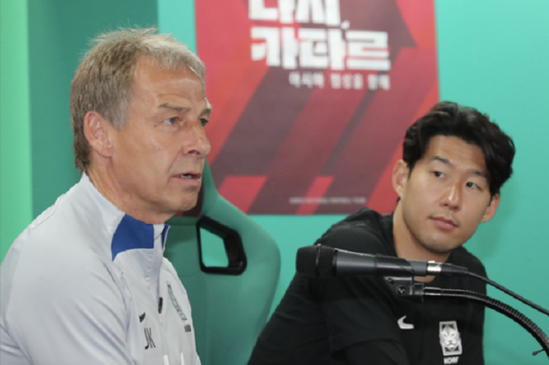 Jurgen Klinsmann đánh giá cao đội tuyển Việt Nam