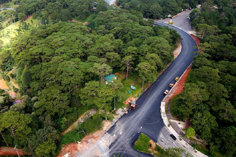 Thông xe đèo Prenn cửa ngõ thành phố Đà Lạt vào cuối tháng 12