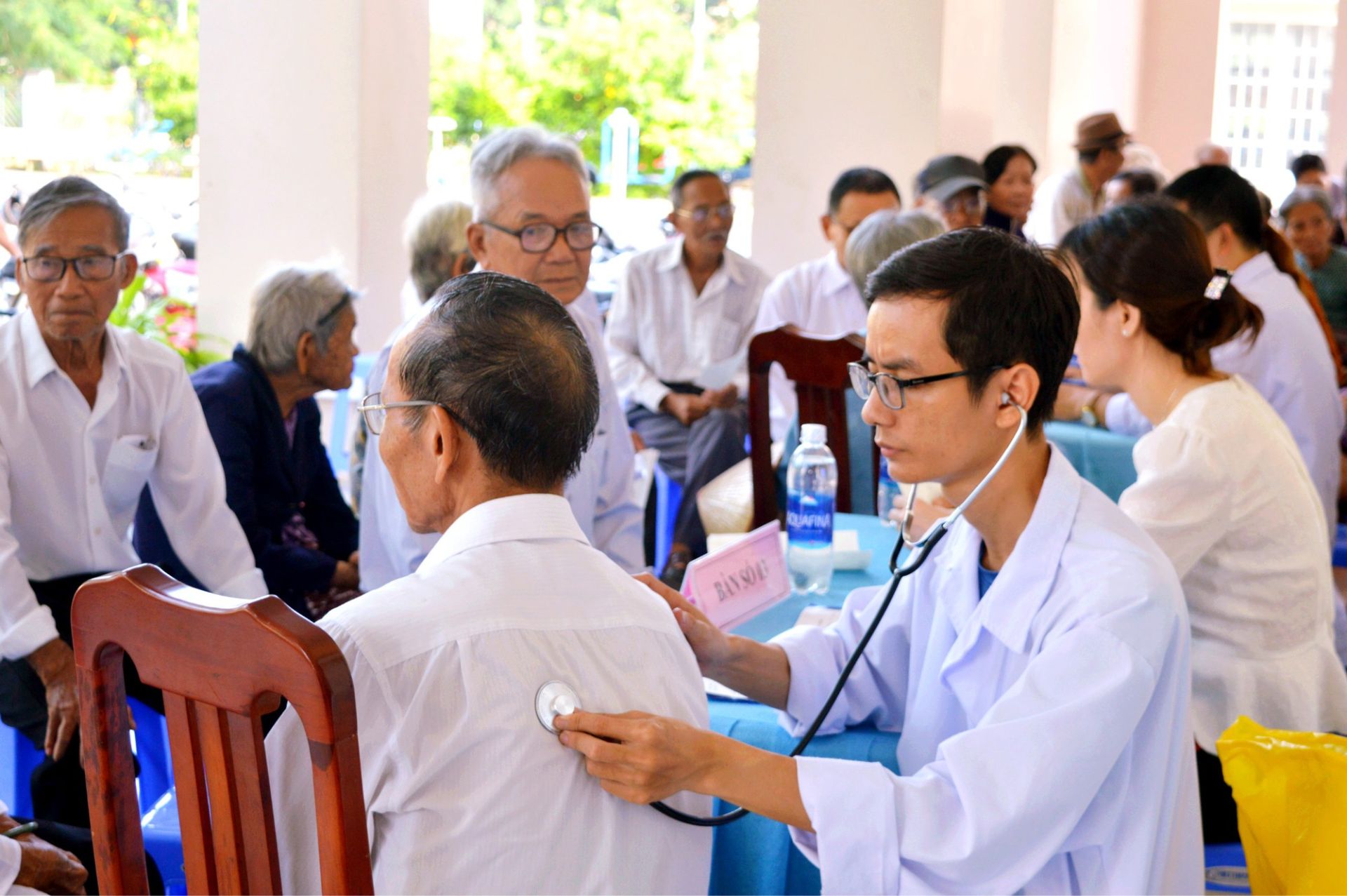 Bộ Y tế đề xuất khám sức khỏe miễn phí cho người cao tuổi, người khuyết tật, hộ nghèo và cận nghèo
