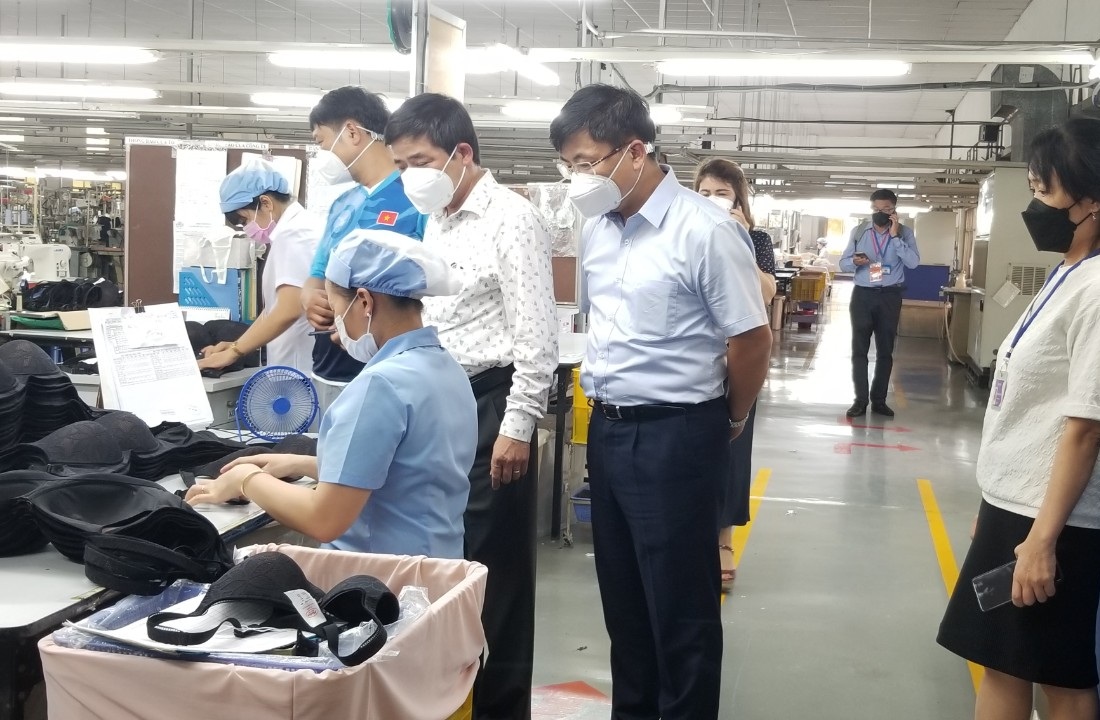 Gỡ vướng trong quá trình doanh nghiệp thực hiện vừa sản xuất, vừa cách ly theo phương châm “3 tại chỗ”